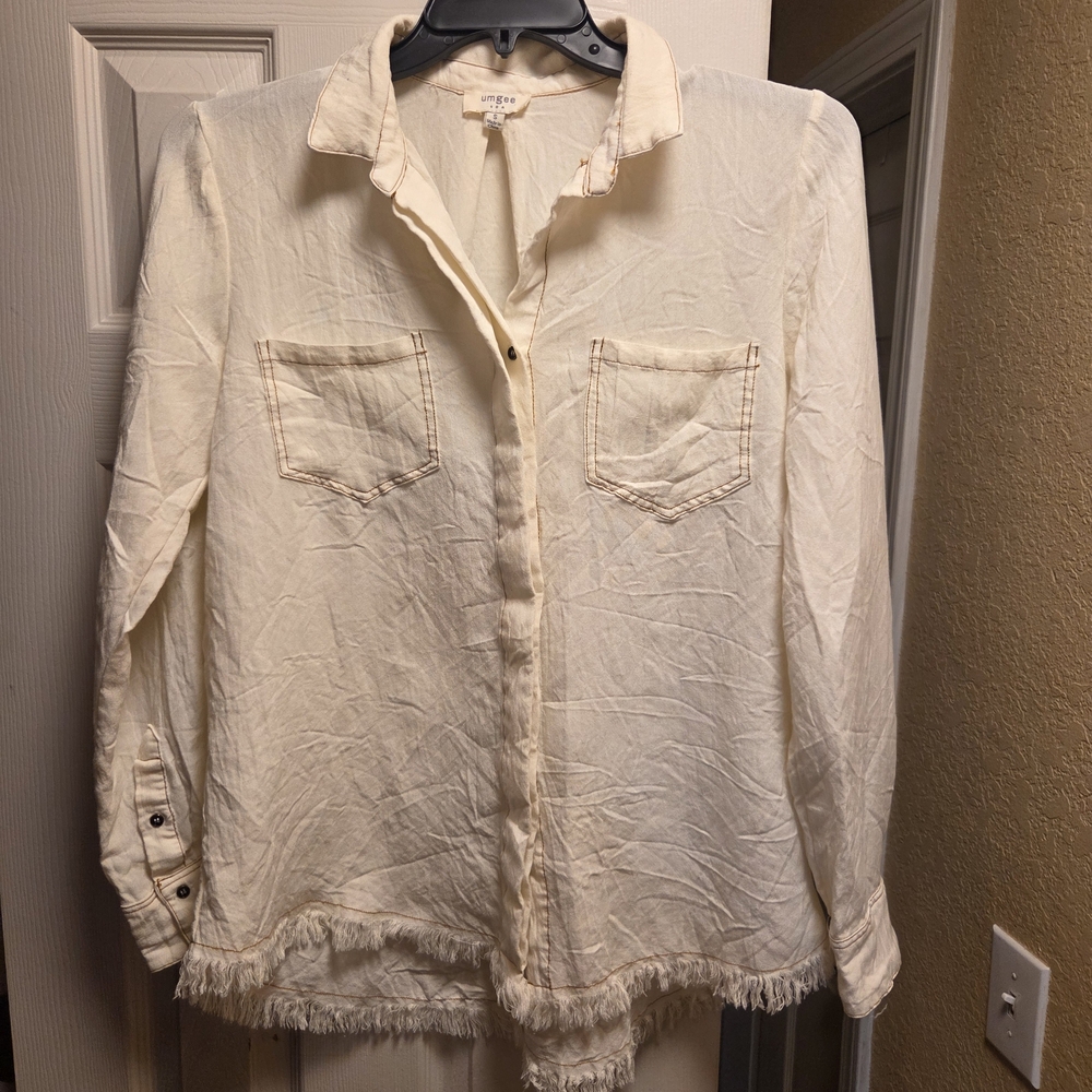 Umgee Cream Frayed-Hem Button Front Shirt